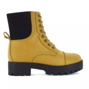 SEVEN7 Women's Lace-Up Jadon Bootie Tan Boots Size 8